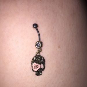 Skull and rose belly ring